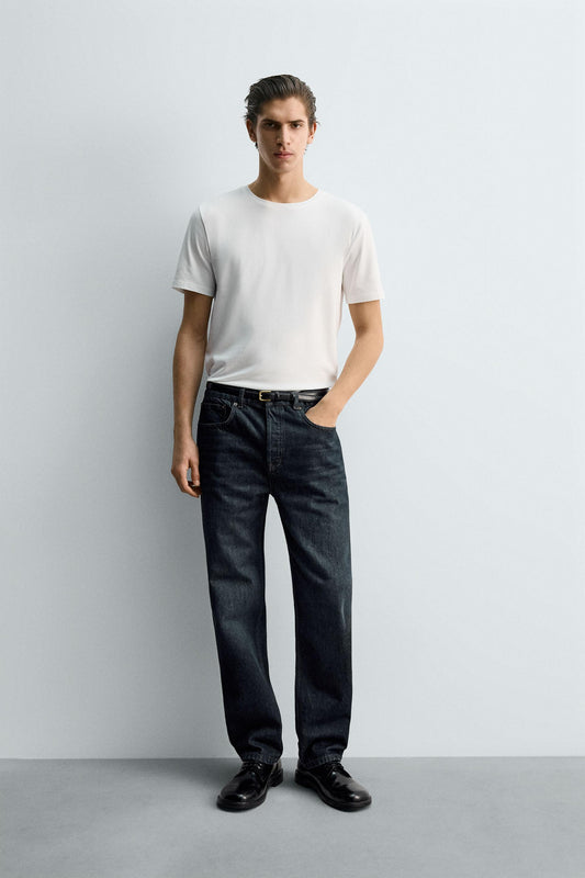 Regular fit T-shirt made of a viscose blend knit fabric. Featuring a round neck, short sleeves and ribbed trims.