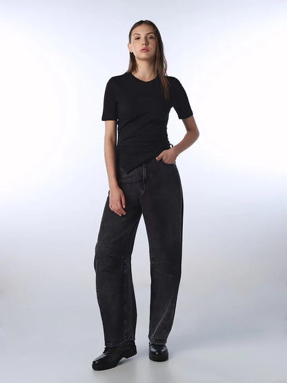Asymmetric Hem Fitted T-shirt