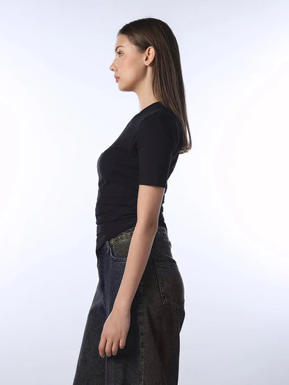 Asymmetric Hem Fitted T-shirt
